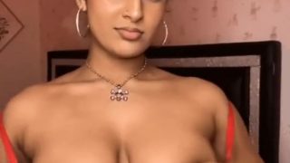 NRI Nude Desi Girl Showing Boobs