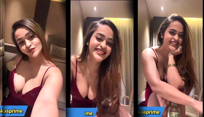 Prajakta Dusane naked Boobs Video with BF New
