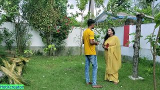 Indian Big boobs mature Bhabhi getting banged by a young servant