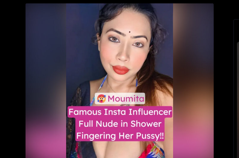 Insta Hottie Moumita XXX Big Boobs in Shower Fingering Clip