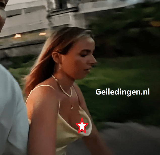Lynn Hermanussen nipslip sexy Slow motion video